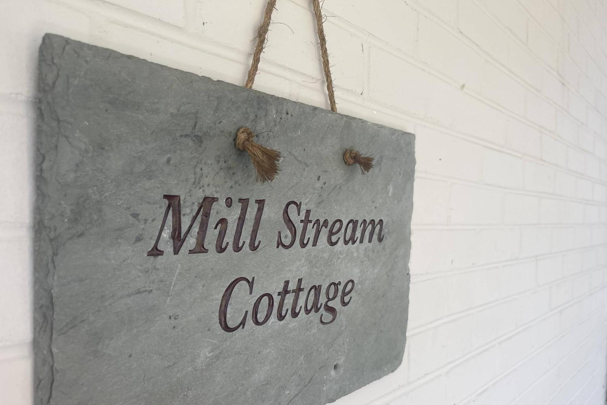 Mill Stream Cottage พิเจนฟอร์จ ภายนอก รูปภาพ